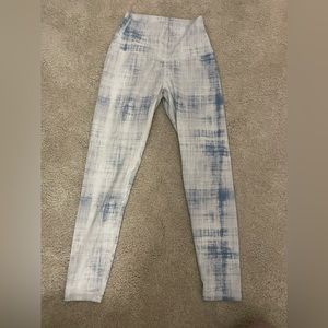 Ptula leggings. White and blue